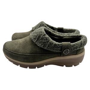 Skechers Womens Easy Going Water Repellent Suede Clogs Olive Green Wide Fit Sz 8